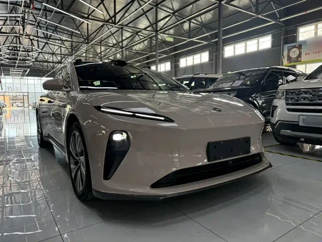 Nio ET5 — Фото автомобиля 3