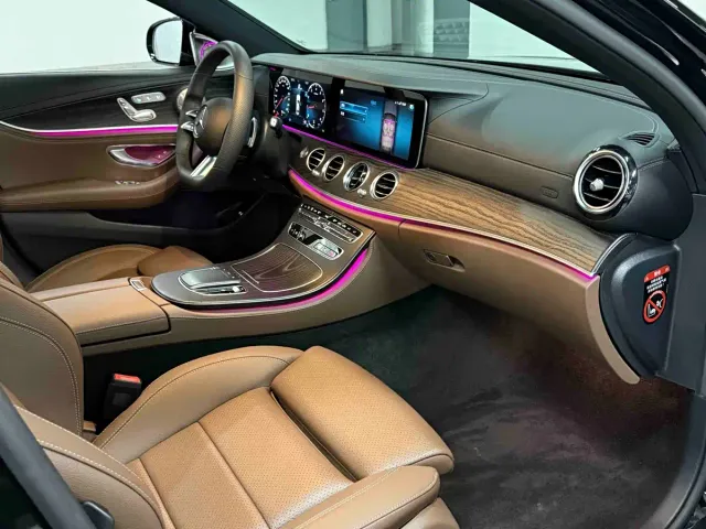 Mercedes-Benz E-Class — Фото автомобиля 12