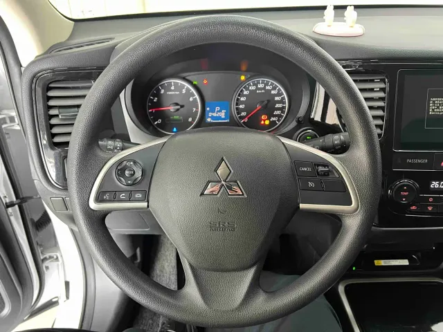 Mitsubishi Outlander — Фото автомобиля 11