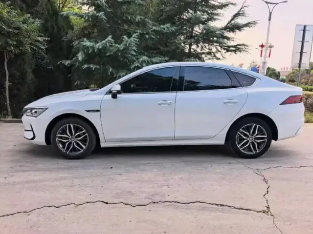 BYD Qin PLUS — Фото автомобиля 7