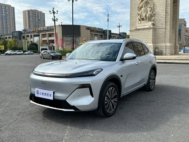 Фотография автомобиля — Geely Galaxy Starship 7 EM-i