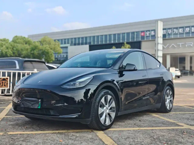 Фотография автомобиля — Tesla Model Y