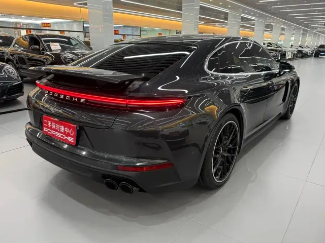 Porsche Panamera — Фото автомобиля 6