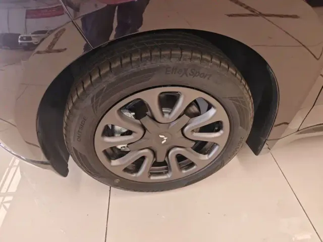 Wuling Starlight — Фото автомобиля 24