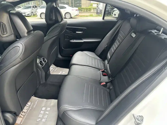 Mercedes-Benz C-Class — Фото автомобиля 11