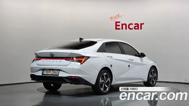 Hyundai Avante — Фото автомобиля 2