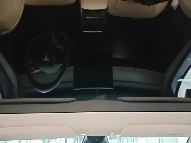 Tesla Model Y 2022 Facelift Long Range All-Wheel Drive Version — Фото автомобиля 22