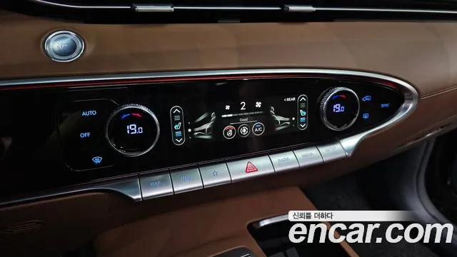 Genesis GV70 2.5T Бензин AWD — Фото автомобиля 28