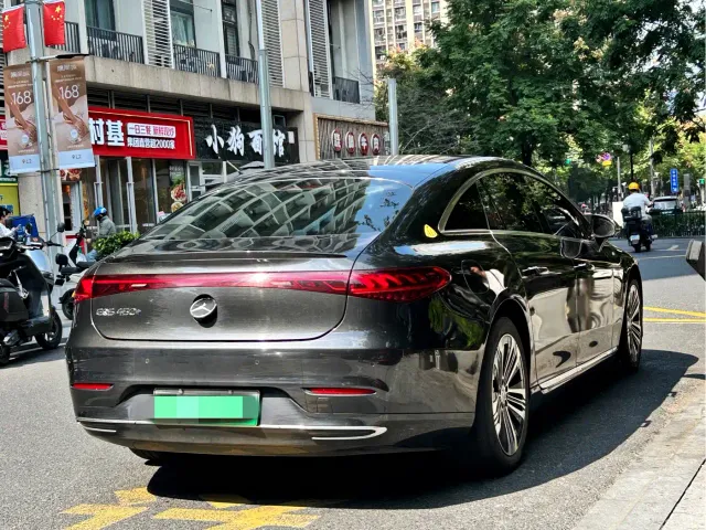 Mercedes-Benz EQS — Фото автомобиля 4