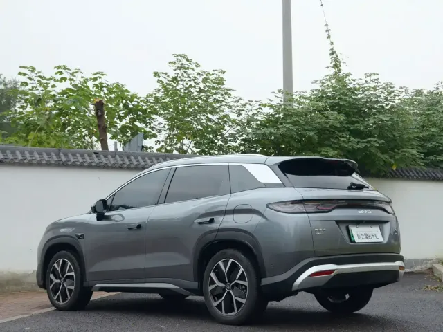 BYD Song L DM-i 2025 Smart Drive 160km Premium — Фото автомобиля 7