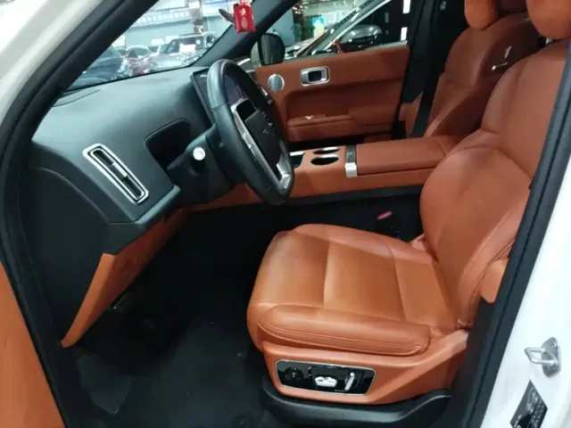 Li Auto L7 — Фото автомобиля 14