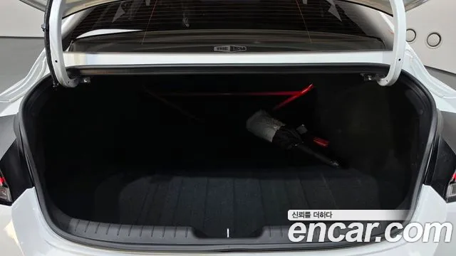 Hyundai Avante CN7 — Фото автомобиля 22