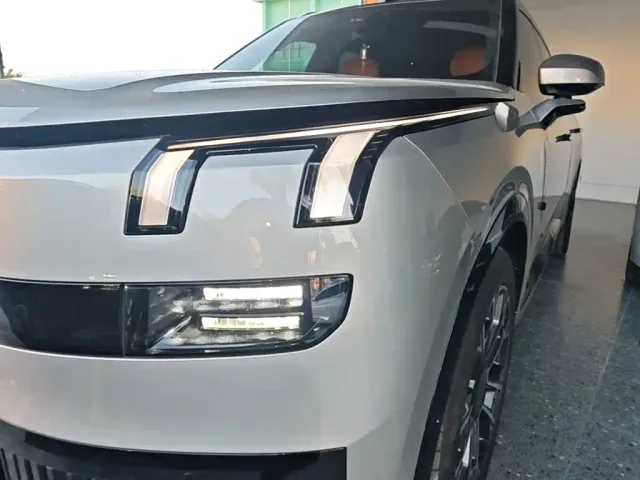 Lynk & Co 900 — Фото автомобиля 23