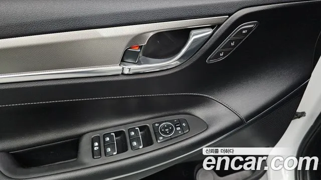 Hyundai Grandeur Новый Grandeur IG 3.0 LPi (Для проката) — Фото автомобиля 16