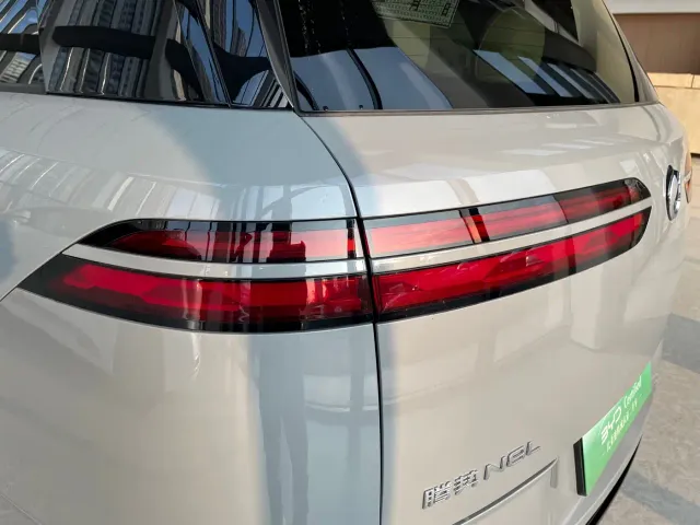 Denza Denza N8L 2025 Standard — Фото автомобиля 6