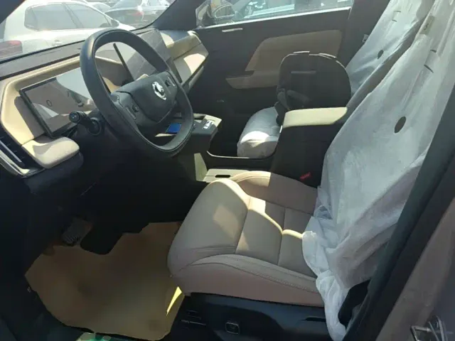 Volvo XC70 Plug-in Hybrid — Фото автомобиля 14