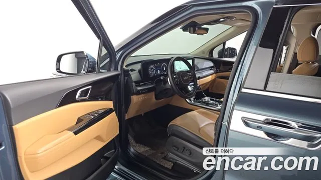 Kia Carnival Generation 4 — Фото автомобиля 15