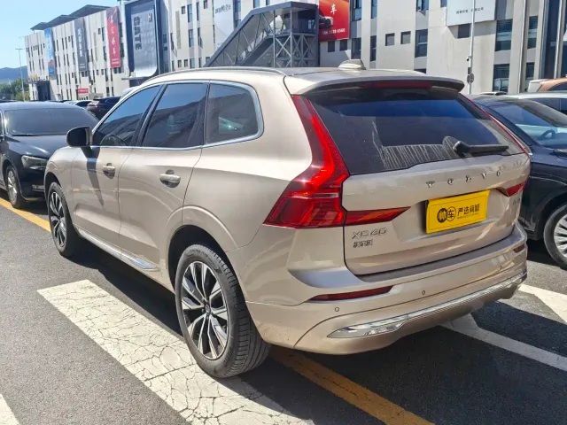 Volvo XC60 — Фото автомобиля 6