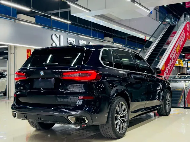 BMW X5 — Фото автомобиля 16