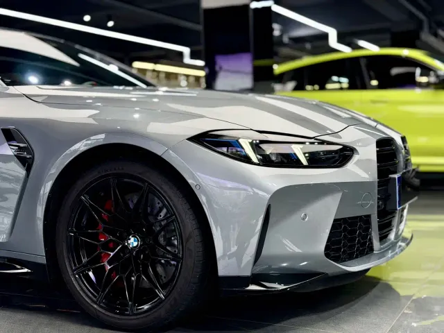 BMW M4 — Фото автомобиля 4