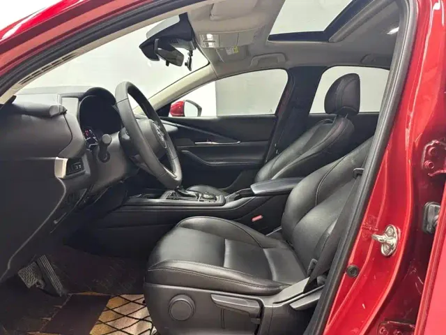 Mazda CX-30 — Фото автомобиля 4