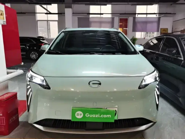 GAC Aion Y — Фото автомобиля 2
