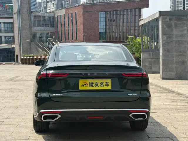 Geely Emgrand — Фото автомобиля 5