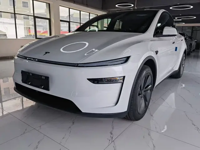Фотография автомобиля — Tesla Model Y