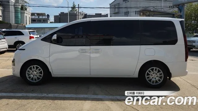 Hyundai Staria Staria Tourer 11 мест — Фото автомобиля 4