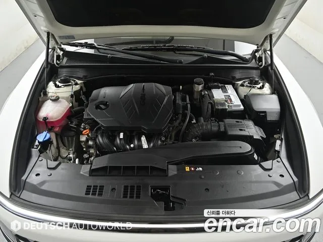 Hyundai Grandeur Grandeur (GN7) 2.5 Бензин 2WD — Фото автомобиля 18