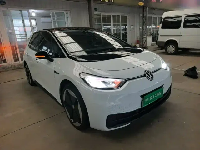 Volkswagen ID.3 — Фото автомобиля 3