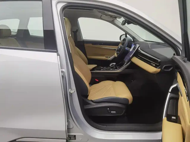 Geely Boyue L — Фото автомобиля 23