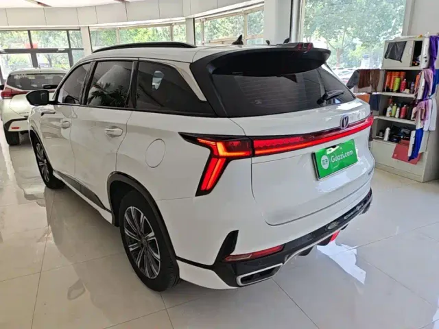 Changan CS75 Plus — Фото автомобиля 22