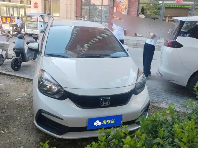 Honda Fit — Фото автомобиля 2