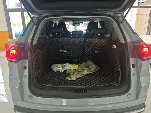 Geely Boyue — Фото автомобиля 18