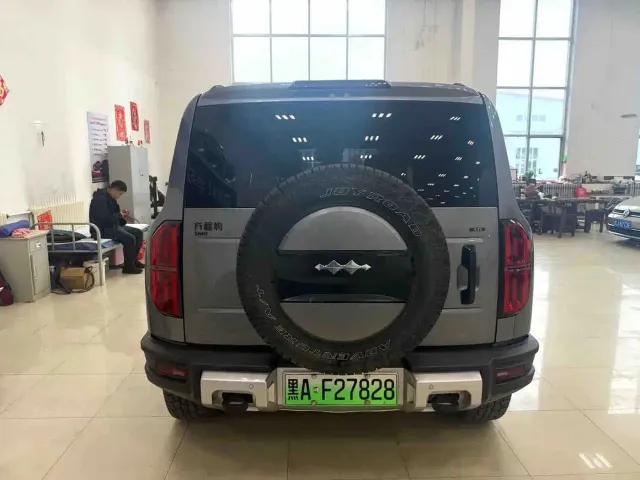 BYD FangChengBao Leopard 5 — Фото автомобиля 8