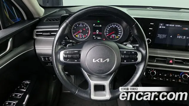 Kia K5 K5 3 поколение 2.0 LPI(Для проката) — Фото автомобиля 17