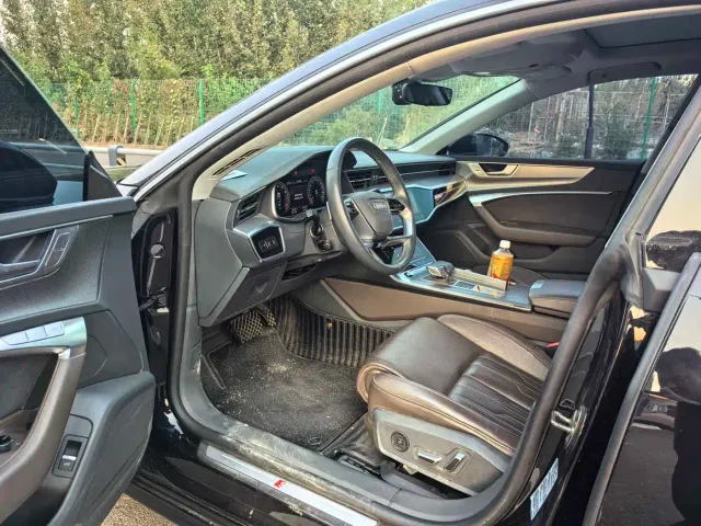 Audi A7L — Фото автомобиля 7