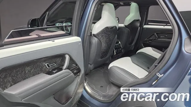 Land Rover Range Rover Sport — Фото автомобиля 10