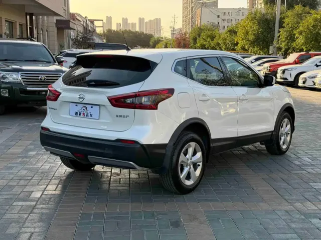 Nissan Qashqai — Фото автомобиля 7