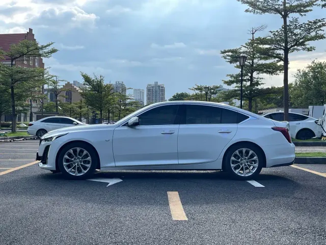Cadillac CT5 — Фото автомобиля 7