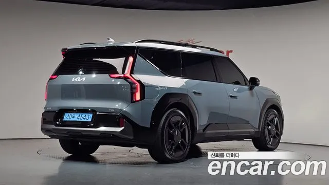 Kia EV9 — Фото автомобиля 2