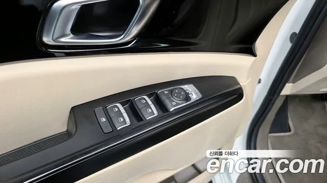 Kia Canival Carnival 4 поколение Бензин 9 мест Prestige — Фото автомобиля 25