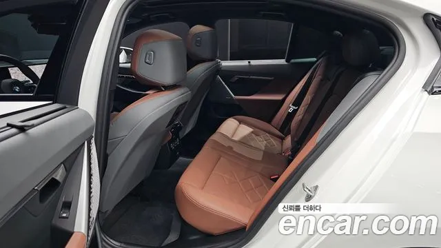 BMW 5-Series 5 серия (G60) 530i xDrive M Sport — Фото автомобиля 25