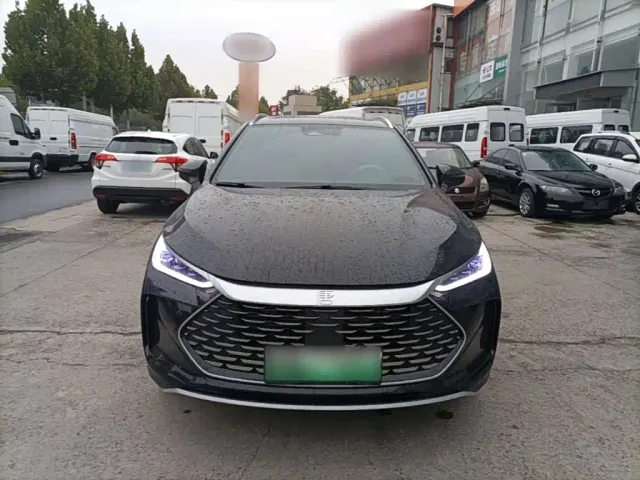 BYD Tang — Фото автомобиля 2