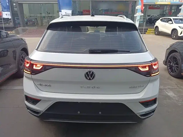 Volkswagen T-Roc — Фото автомобиля 5