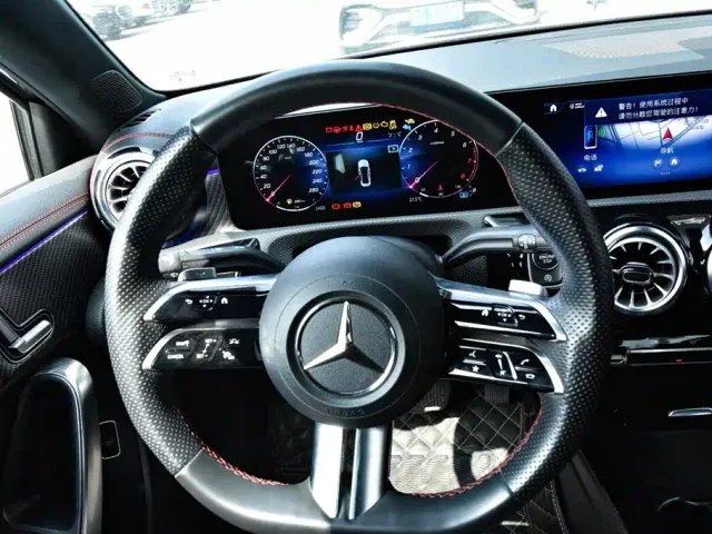 Mercedes-Benz Mercedes-Benz A-Class 2023 A 200 L Fashion — Фото автомобиля 14