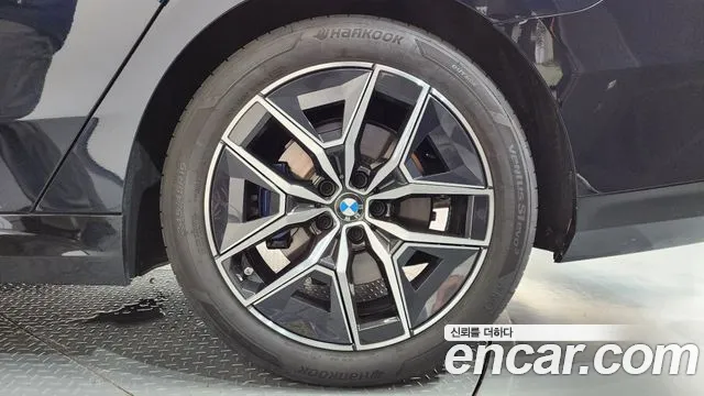 BMW 5 Series G60 — Фото автомобиля 6