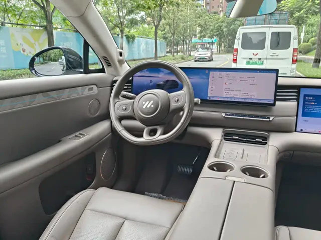IM Motors LS6 — Фото автомобиля 14