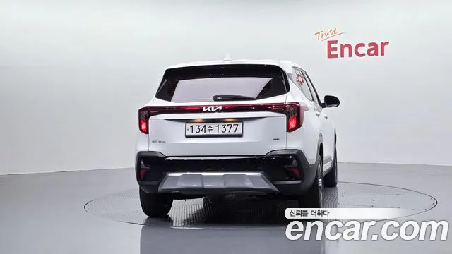 Kia Seltos — Фото автомобиля 4
